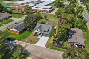 1205 Jarrett St, Liberty, TX 77575 - Photo 4