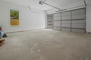 1205 Jarrett St, Liberty, TX 77575 - Photo 28