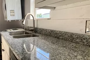 5109 Avenue L, Galveston, TX 77551 - Photo 12