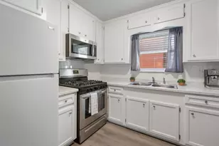 619 Jasmine St, Richwood, TX 77531 - Photo 6