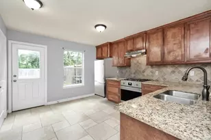 10022 Raymondville Rd, Houston, TX 77093 - Photo 10