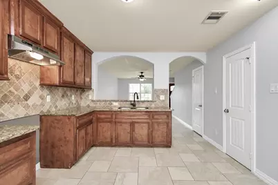 10022 Raymondville Road #B, Houston, TX 77093 - Photo 16