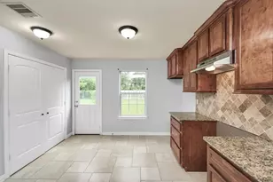 10022 Raymondville Rd, Houston, TX 77093 - Photo 12