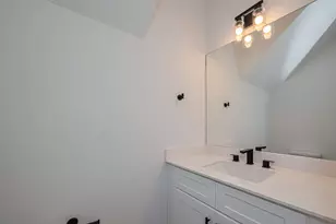 1350 W 24th St, Houston, TX 77008 - Photo 16