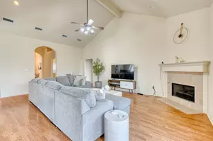 5710 Lori Ln, Beaumont, TX 77713 - Photo 10