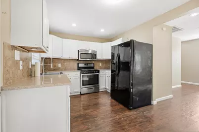 2102 N Galveston Avenue, Pearland, TX 77581 - Photo 6