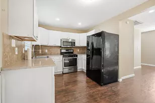 2102 N Galveston Ave, Pearland, TX 77581 - Photo 6