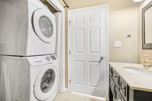 2102 N Galveston Ave, Pearland, TX 77581 - Photo 12