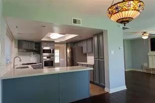 2019 Braesmeadow Ln, Sugar Land, TX 77479 - Photo 4