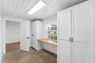 2044 Des Jardines St, Houston, TX 77023 - Photo 8