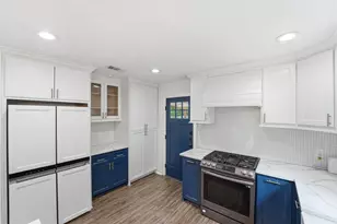 2044 Des Jardines St, Houston, TX 77023 - Photo 18