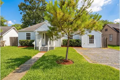 2044 Des Jardines Street, Houston, TX 77023 - Photo 1