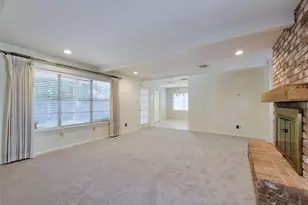 13823 Piping Rock Ln, Houston, TX 77077 - Photo 10