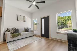 4214 Clover St, Houston, TX 77051 - Photo 6