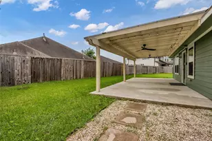 11919 Prosperity Point Dr, Houston, TX 77048 - Photo 8