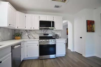 4634 Stonemede Drive, Friendswood, TX 77546 - Photo 10