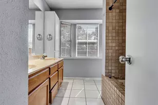 10919 Pigeonwood Dr, Houston, TX 77089 - Photo 22