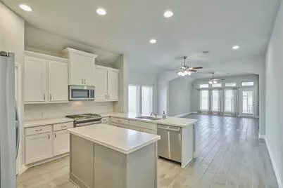 246 N Carson Cub, Montgomery, TX 77316 - Photo 10