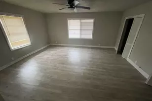 5229 Rue St, Houston, TX 77033 - Photo 8