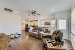 12243 N Chestnut Hls Dr, Conroe, TX 77303 - Photo 10