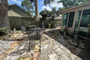 15715 Mill Point Dr, Houston, TX 77059 - Photo 20