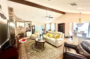 15715 Mill Point Dr, Houston, TX 77059 - Photo 4