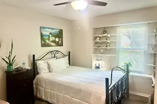 15715 Mill Point Dr, Houston, TX 77059 - Photo 16