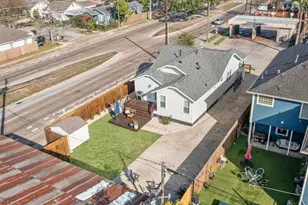 1311 Walton St, Houston, TX 77009 - Photo 4