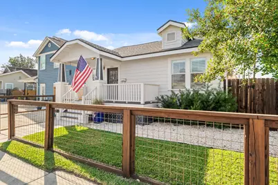 1311 Walton Street, Houston, TX 77009 - Photo 2