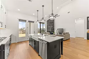 1934 Pleasant Grove Dr, Missouri City, TX 77459 - Photo 12