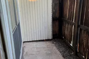 3900 Woodchase Dr, Houston, TX 77042 - Photo 12