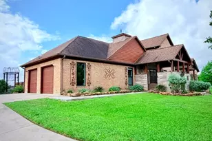 100 Pecan Grove Rd, Sealy, TX 77474 - Photo 2