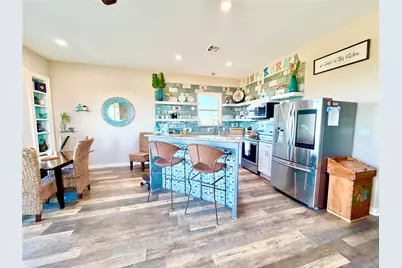 1051 Honeysuckle, Crystal Beach, TX 77650 - Photo 4