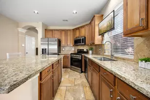 6315 Linfield Bluff Ln, Katy, TX 77494 - Photo 8