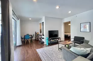 412 Pacific St, Houston, TX 77006 - Photo 1