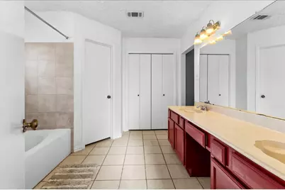 14315 Royal Hill Drive, Houston, TX 77083 - Photo 18