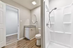 8759 Josie St, Houston, TX 77029 - Photo 14