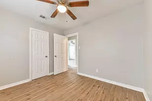 8759 Josie St, Houston, TX 77029 - Photo 20