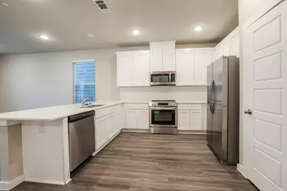 18519 Centro Row, Shenandoah, TX 77385 - Photo 4