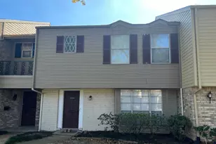 12925 Trail Hollow Dr, Houston, TX 77079 - Photo 2