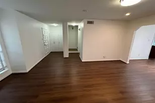 12925 Trail Hollow Dr, Houston, TX 77079 - Photo 2