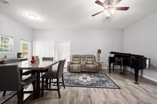 10871 Coaster Ln, Conroe, TX 77306 - Photo 8