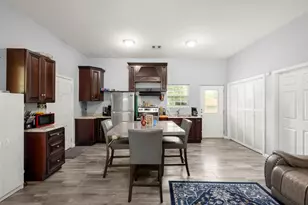 10871 Coaster Ln, Conroe, TX 77306 - Photo 6