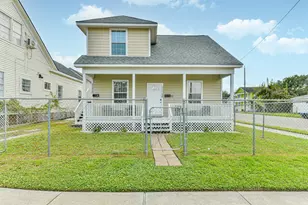 2727 Avenue K, Galveston, TX 77550 - Photo 1