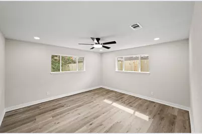 3011 Freshmeadows Drive, Houston, TX 77063 - Photo 26