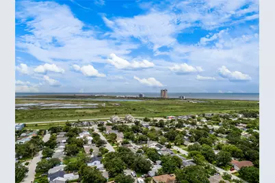 921 Marine Drive #223, Galveston, TX 77550 - Photo 30