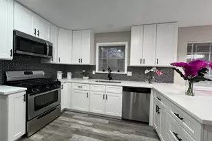 5120 E Bayou Dr, Dickinson, TX 77539 - Photo 4