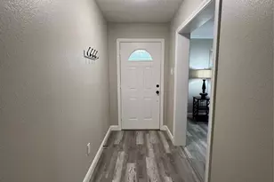 5120 E Bayou Dr, Dickinson, TX 77539 - Photo 2