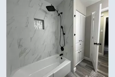 5120 E Bayou Dr, Dickinson, TX 77539 - Photo 28