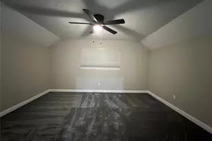 5120 E Bayou Dr, Dickinson, TX 77539 - Photo 12